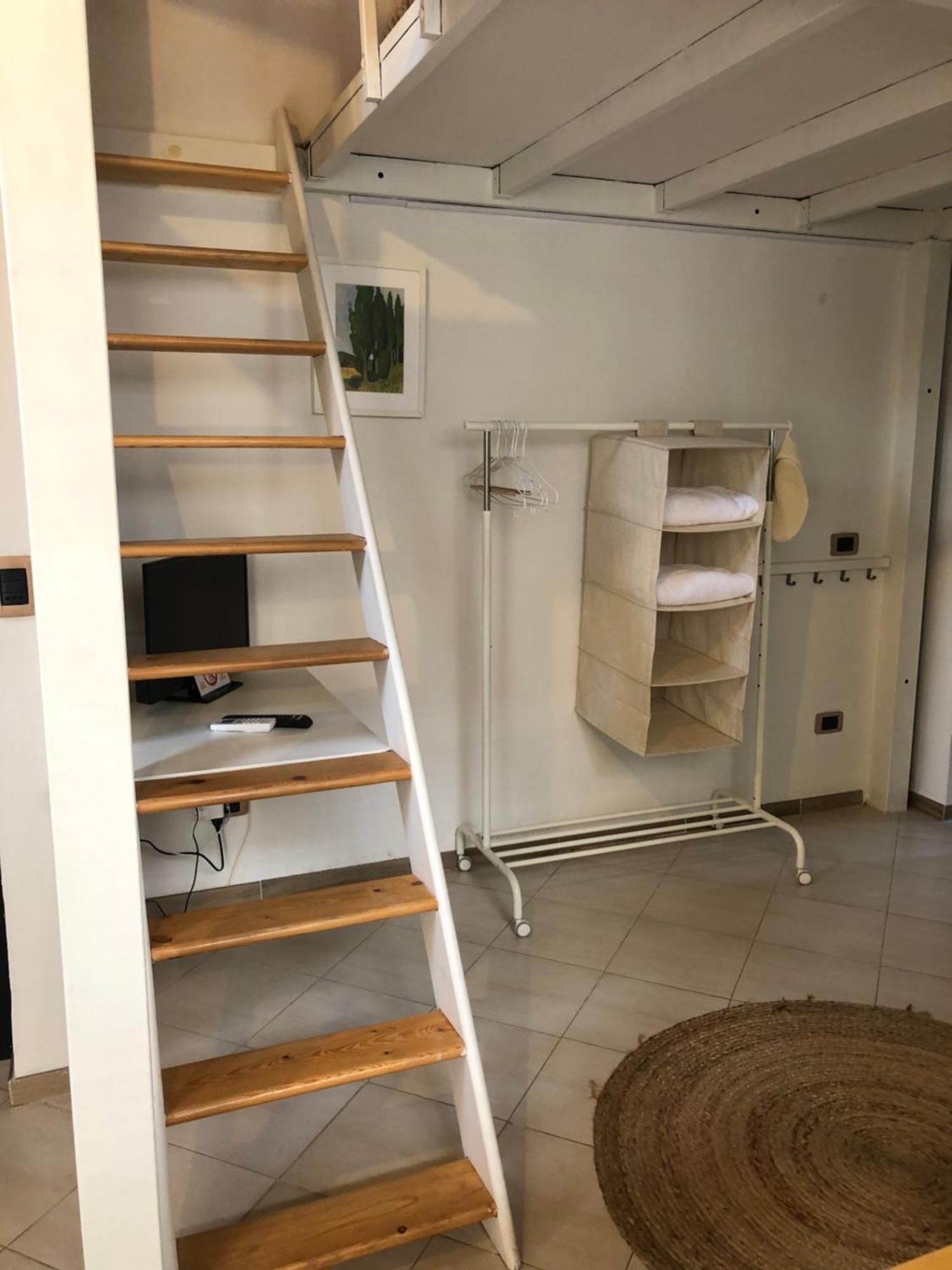 Casina Di Nina Apartment ลีวอร์โน ภายนอก รูปภาพ